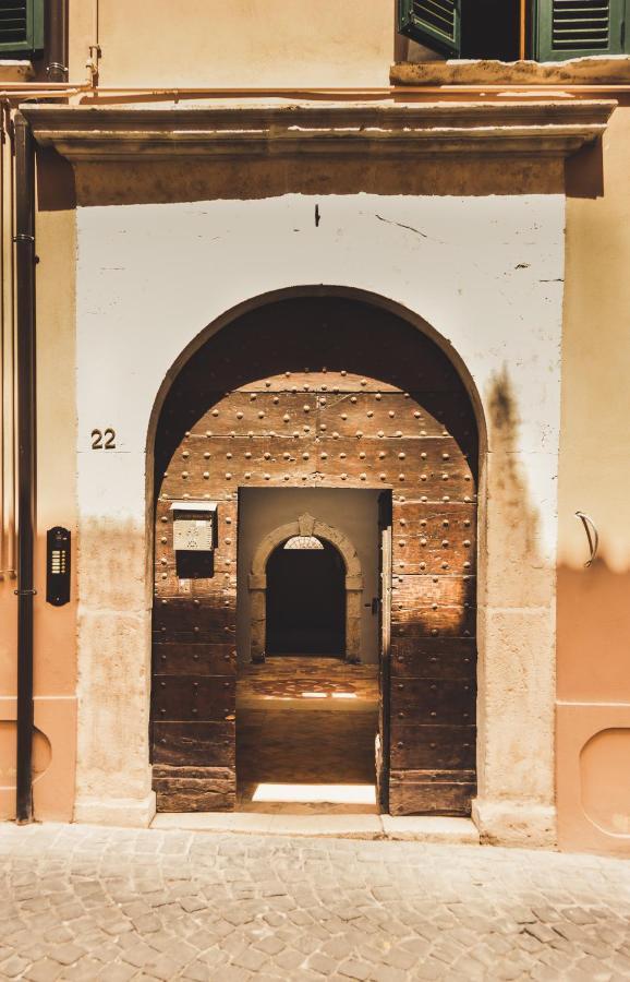 La Rondine Bed & Breakfast Tagliacozzo Exterior photo